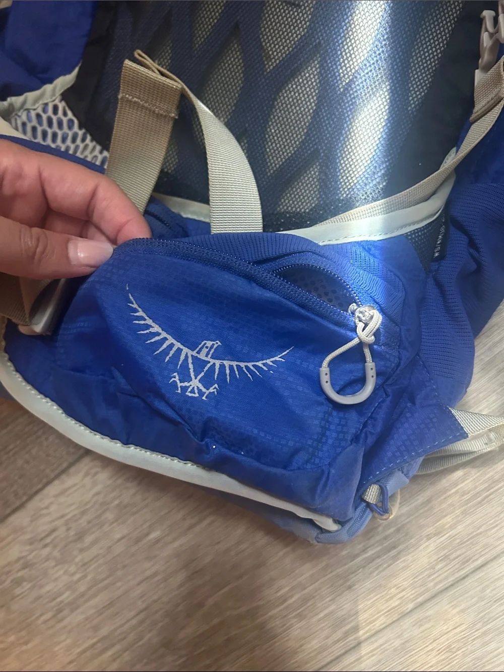 OSPREY Tempest 20 Backpack in Royal Blue and Light Blue